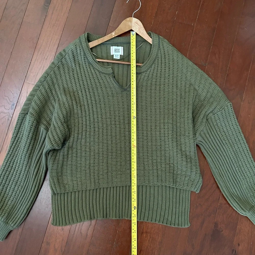 Urban Outfitters BDG Allie Notch Neck Pullover Sweater Green Size XS oversized - Picture 9 of 9